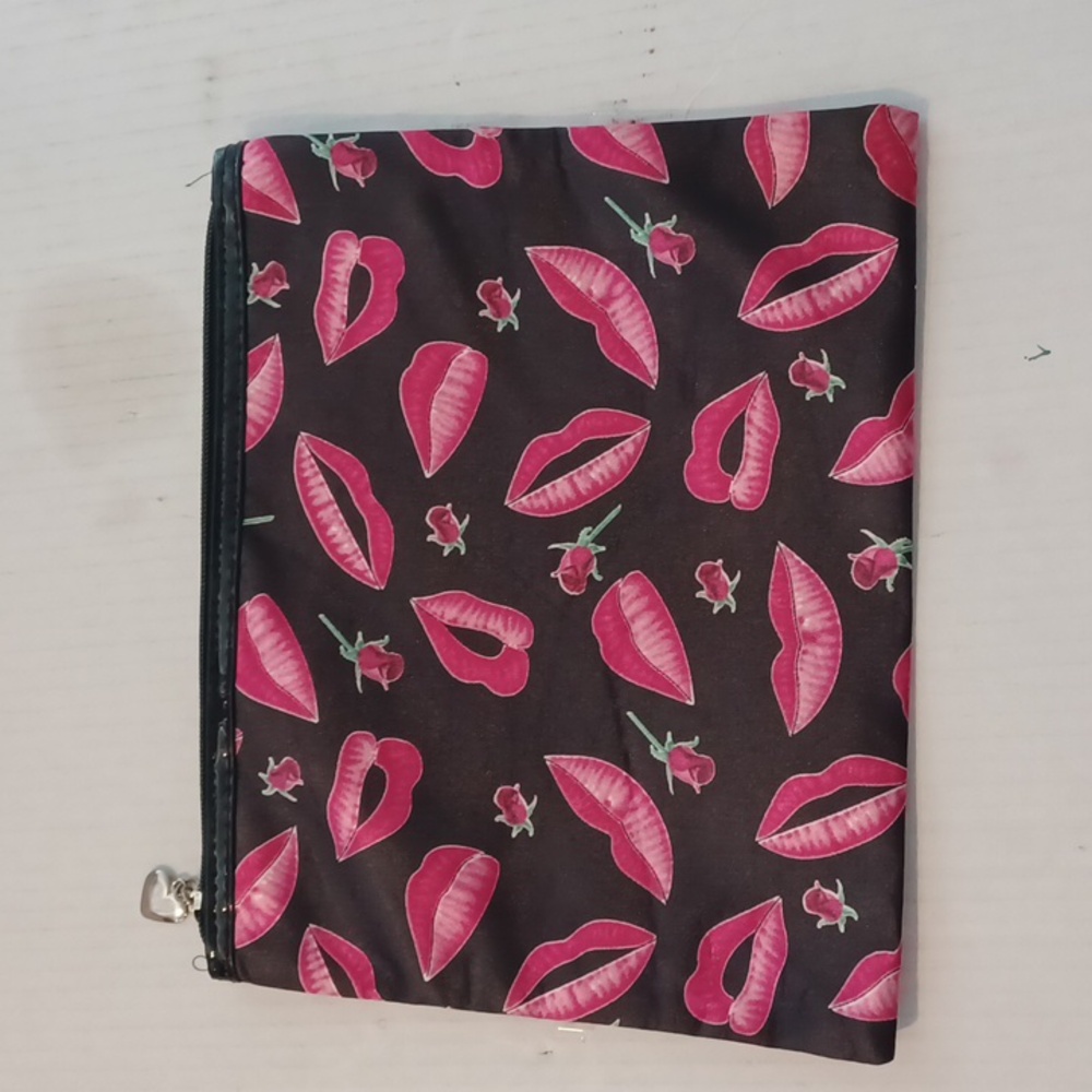 4/$30 New Large Makeup Bag